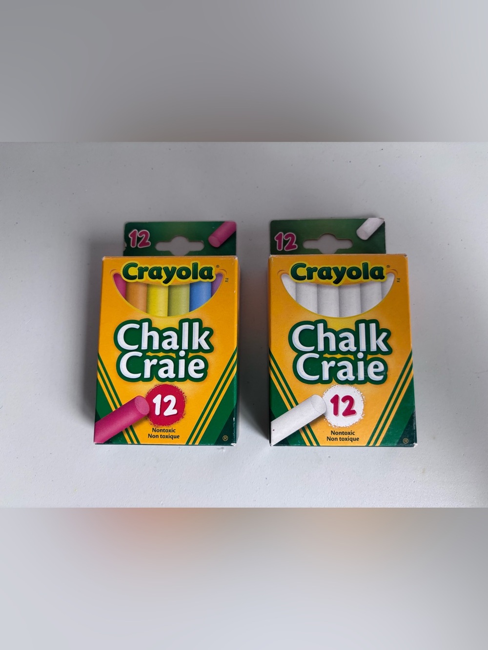 Crayola Chalk Set - Multicolor and White